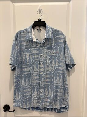 Salt life button down shirt size large